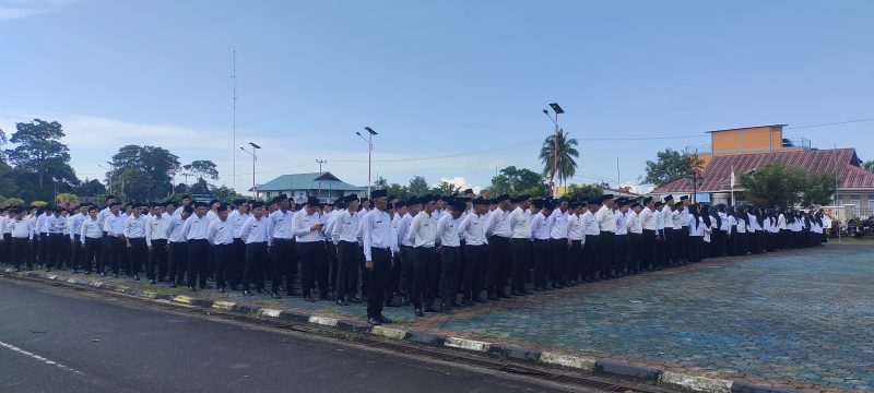 Upacara penyerahan SK P3K Lingga. (Foto: Beritalingga.com/Yudiar)