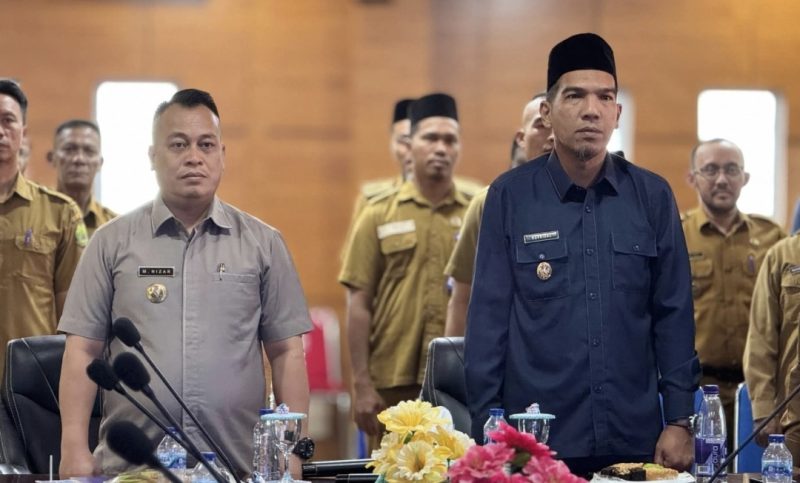 Potret Bupati Lingga, M. Nizar dan Wakil Bupati Lingga, Novrizal.